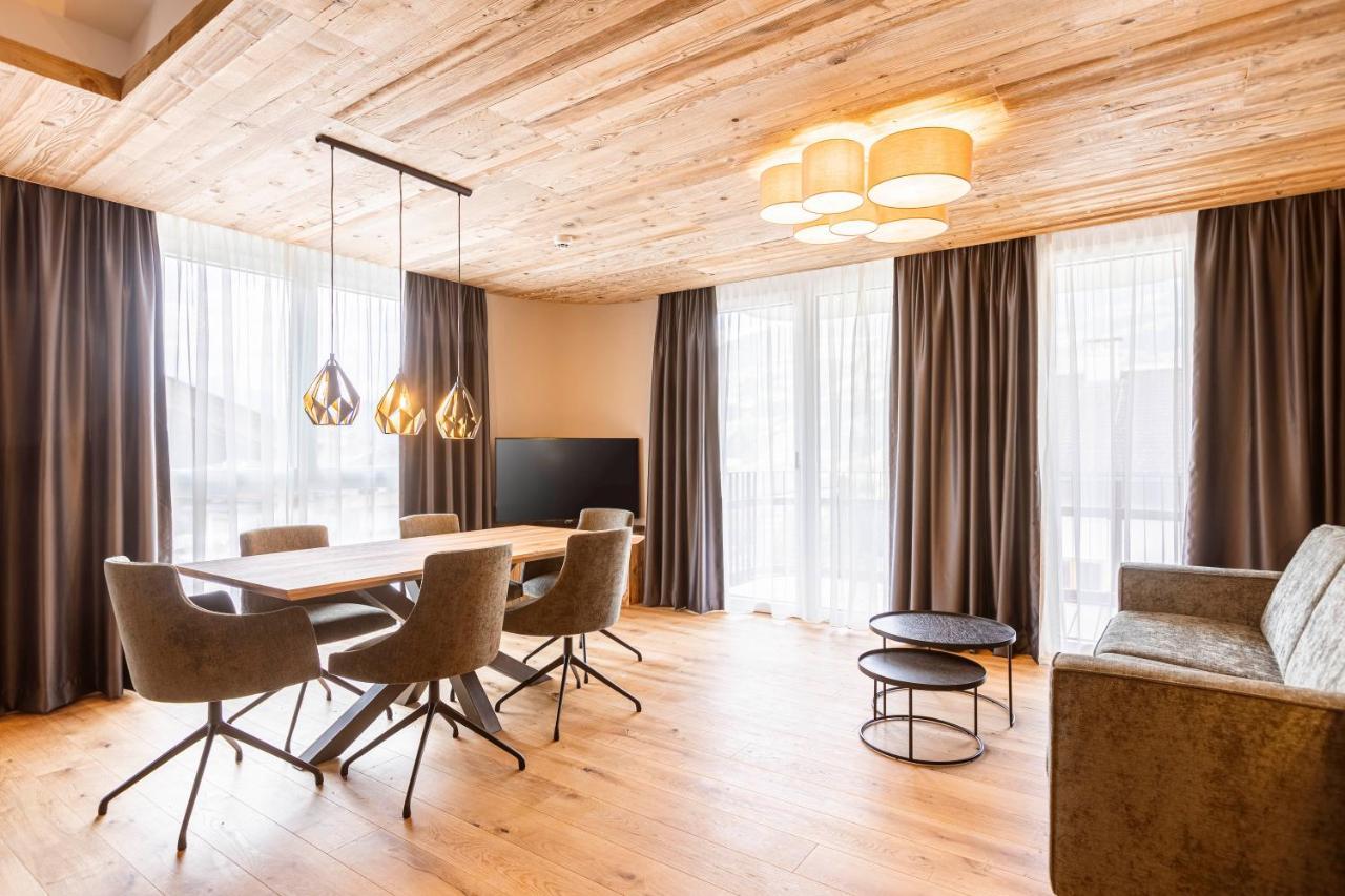 Zillertal Suites Fuegen By Alps Resorts Екстериор снимка