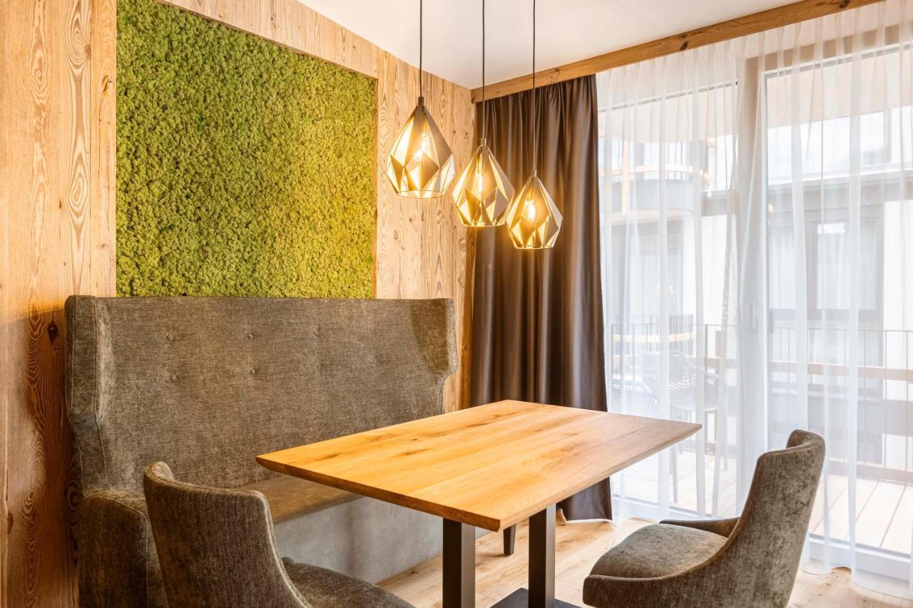 Zillertal Suites Fuegen By Alps Resorts Екстериор снимка