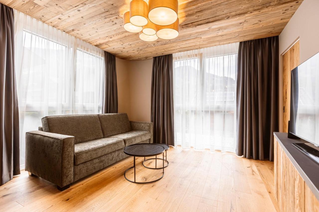 Zillertal Suites Fuegen By Alps Resorts Екстериор снимка
