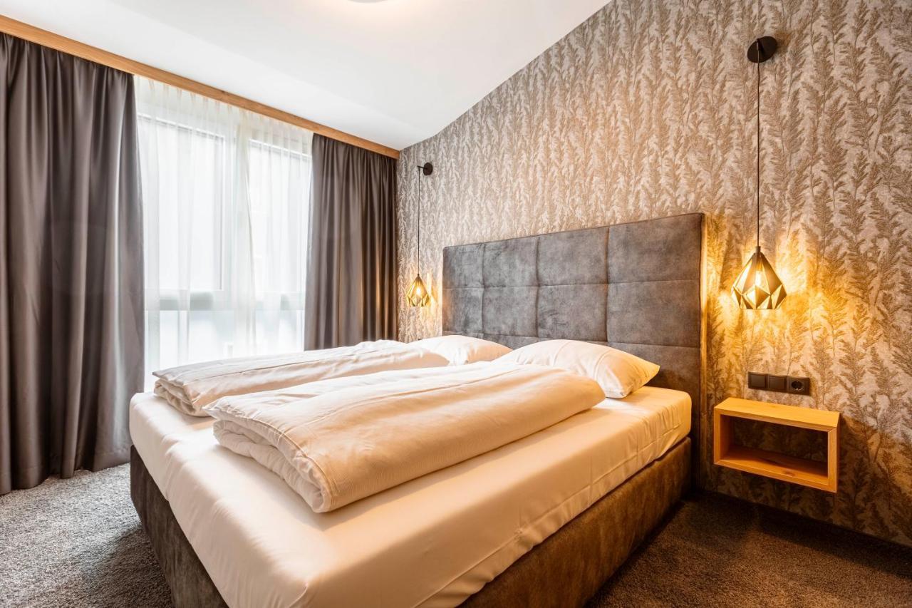 Zillertal Suites Fuegen By Alps Resorts Екстериор снимка