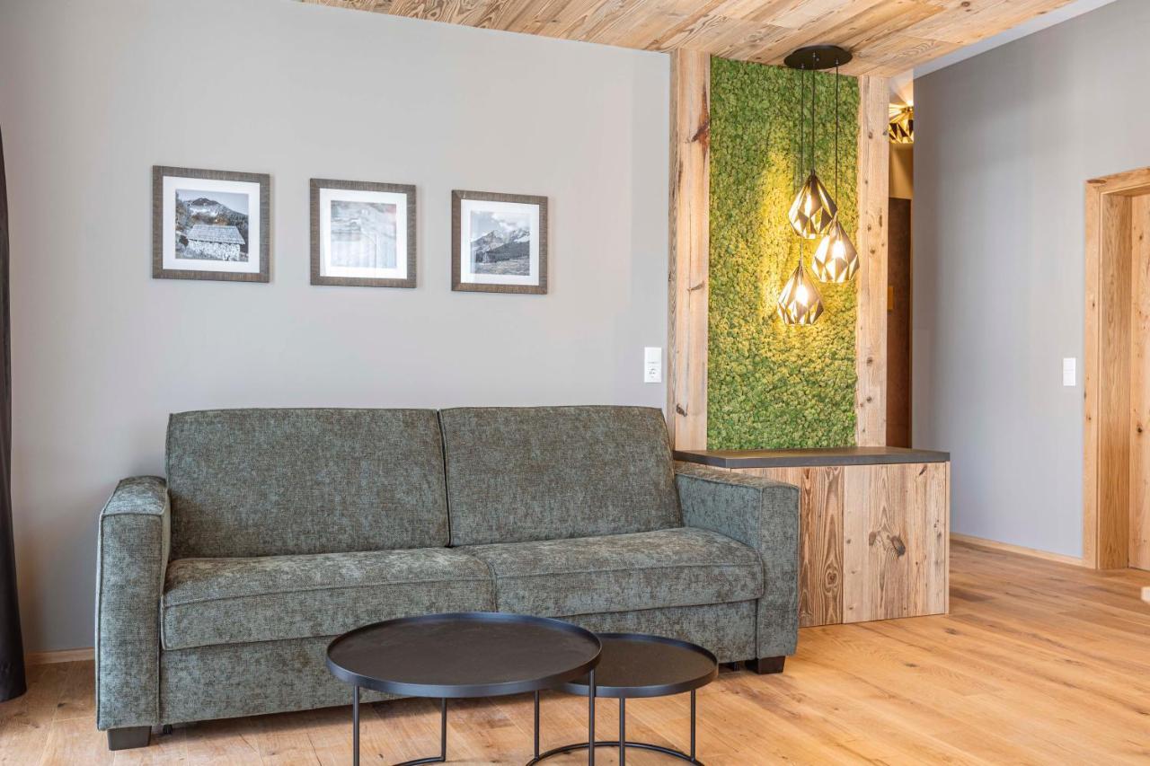 Zillertal Suites Fuegen By Alps Resorts Екстериор снимка