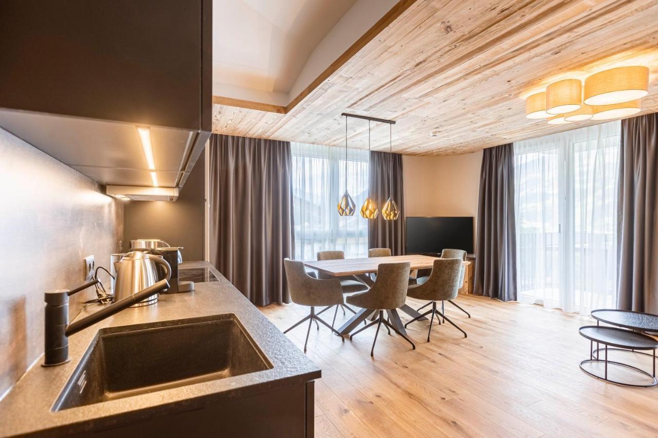 Zillertal Suites Fuegen By Alps Resorts Екстериор снимка