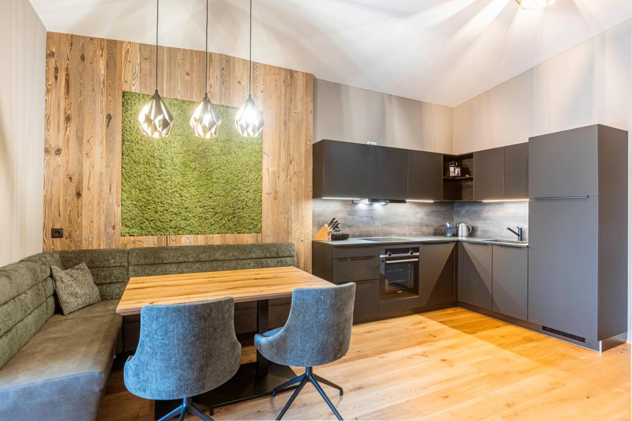 Zillertal Suites Fuegen By Alps Resorts Екстериор снимка