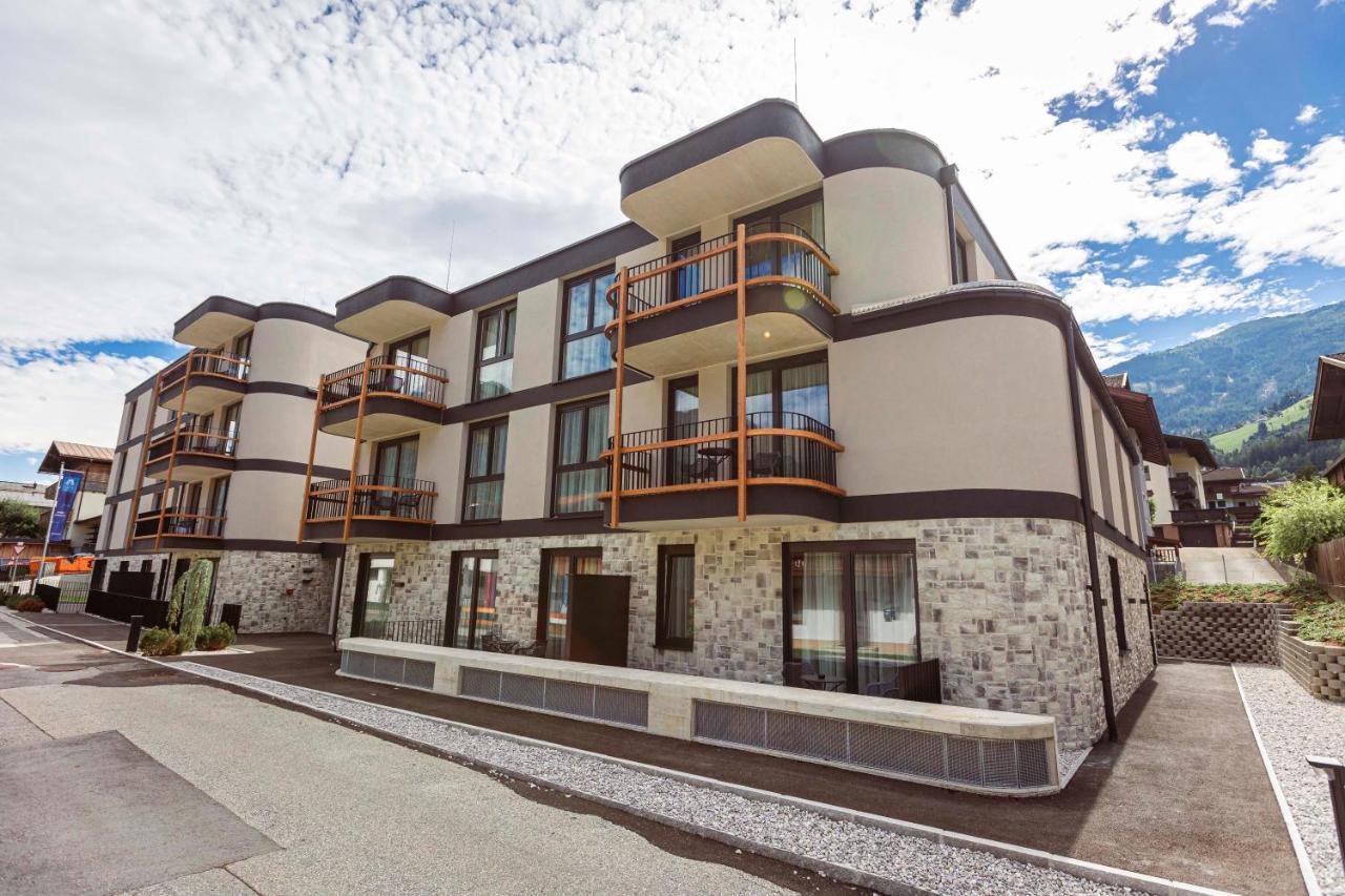Zillertal Suites Fuegen By Alps Resorts Екстериор снимка