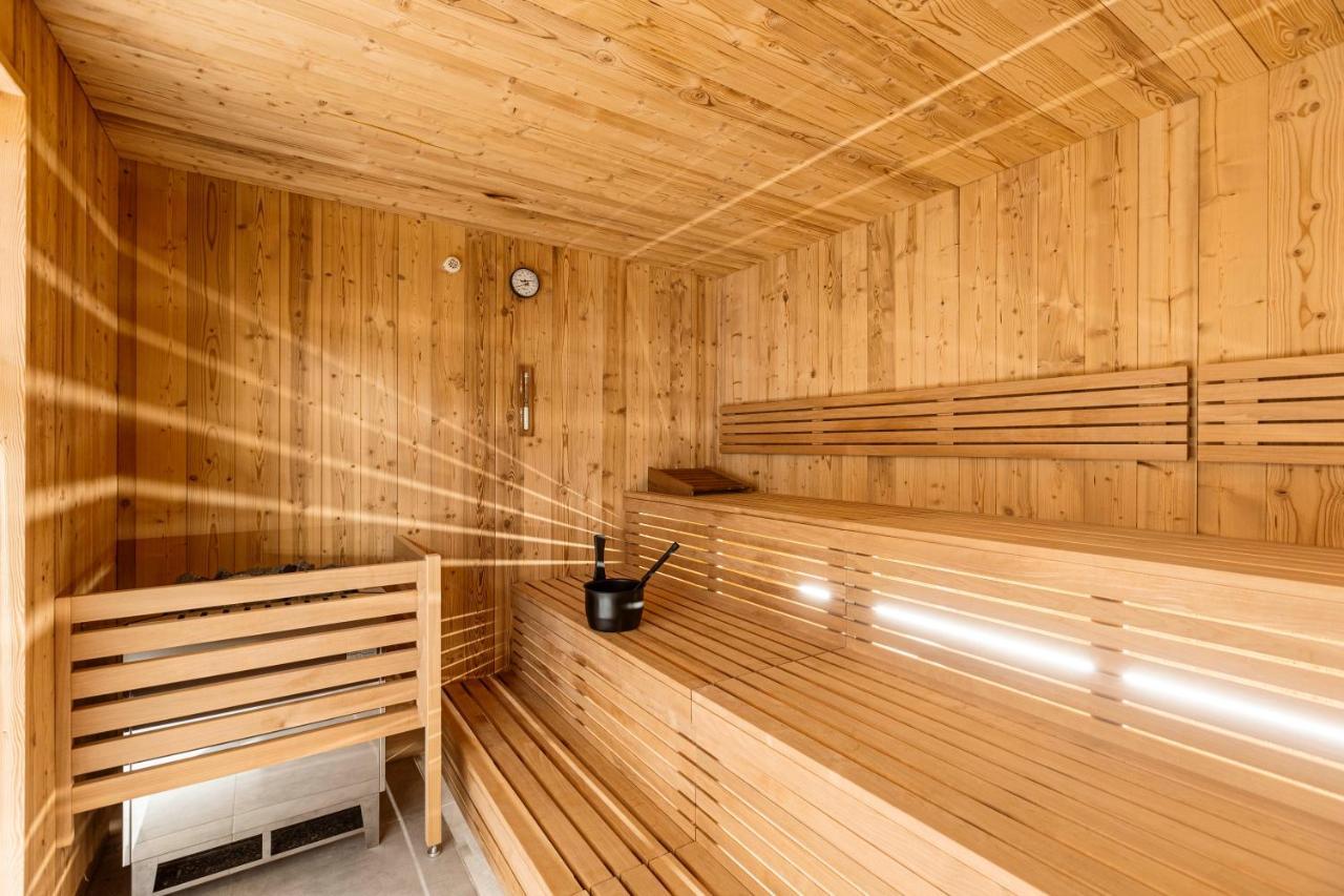 Zillertal Suites Fuegen By Alps Resorts Екстериор снимка