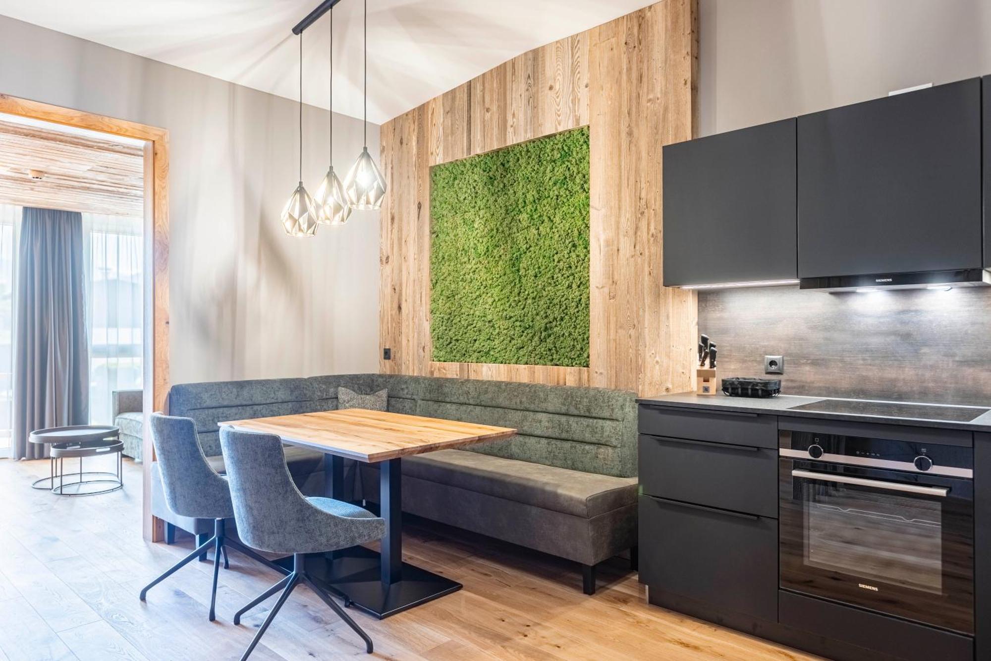 Zillertal Suites Fuegen By Alps Resorts Екстериор снимка